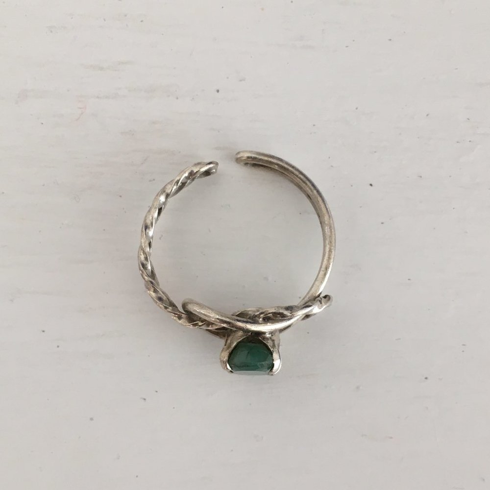 Sterling Silver Adjustable Ring With Raw Emerald. - image 3